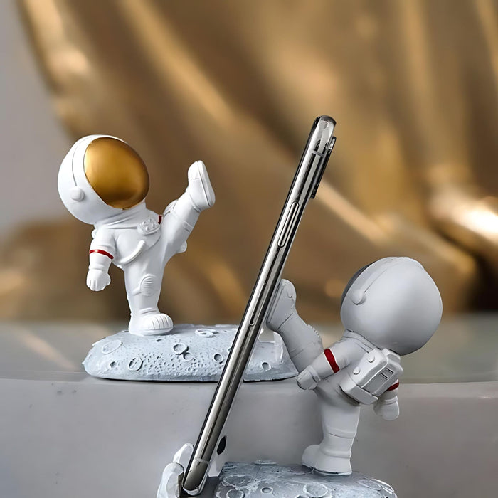 Out-of-This-World Astronaut Mobile Phone Holder