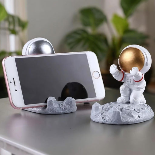 Out-of-This-World Astronaut Mobile Phone Holder